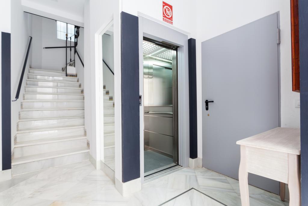 Hostly Acetres 1A Loft In City Center, Comunal Terrace, Fibre,Parking Optional Севилья Экстерьер фото