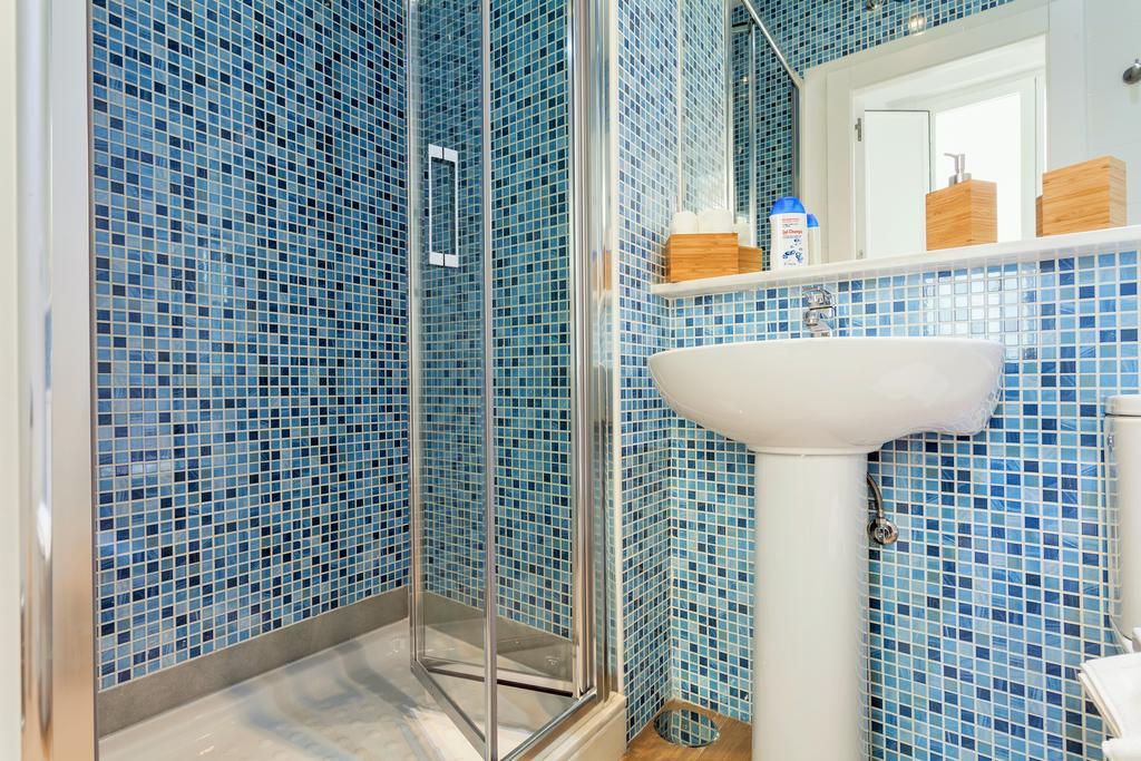 Hostly Acetres 1A Loft In City Center, Comunal Terrace, Fibre,Parking Optional Севилья Экстерьер фото